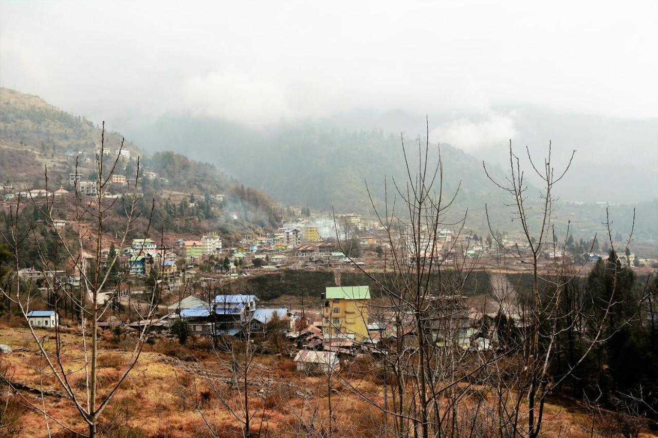 Rufina Apple Valley Inn Lachung Exterior photo