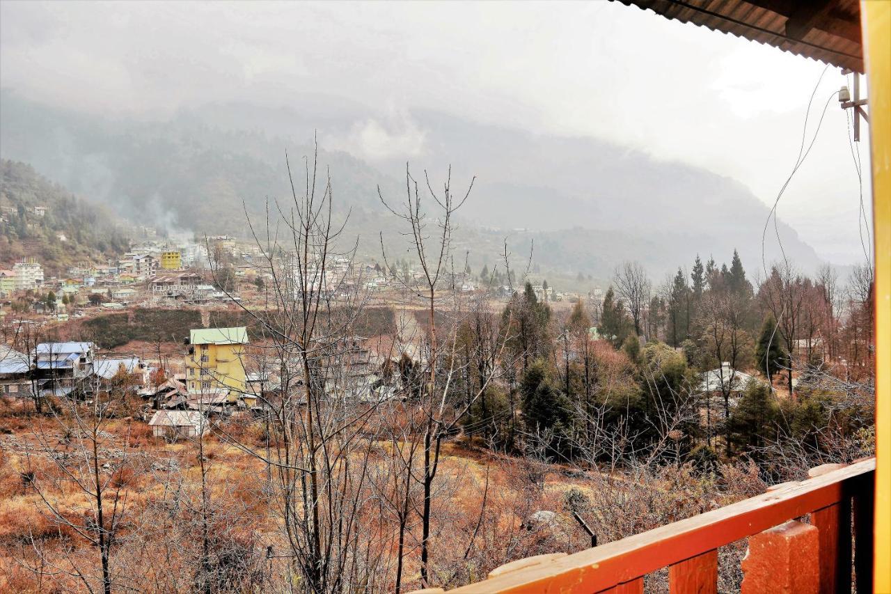 Rufina Apple Valley Inn Lachung Exterior photo